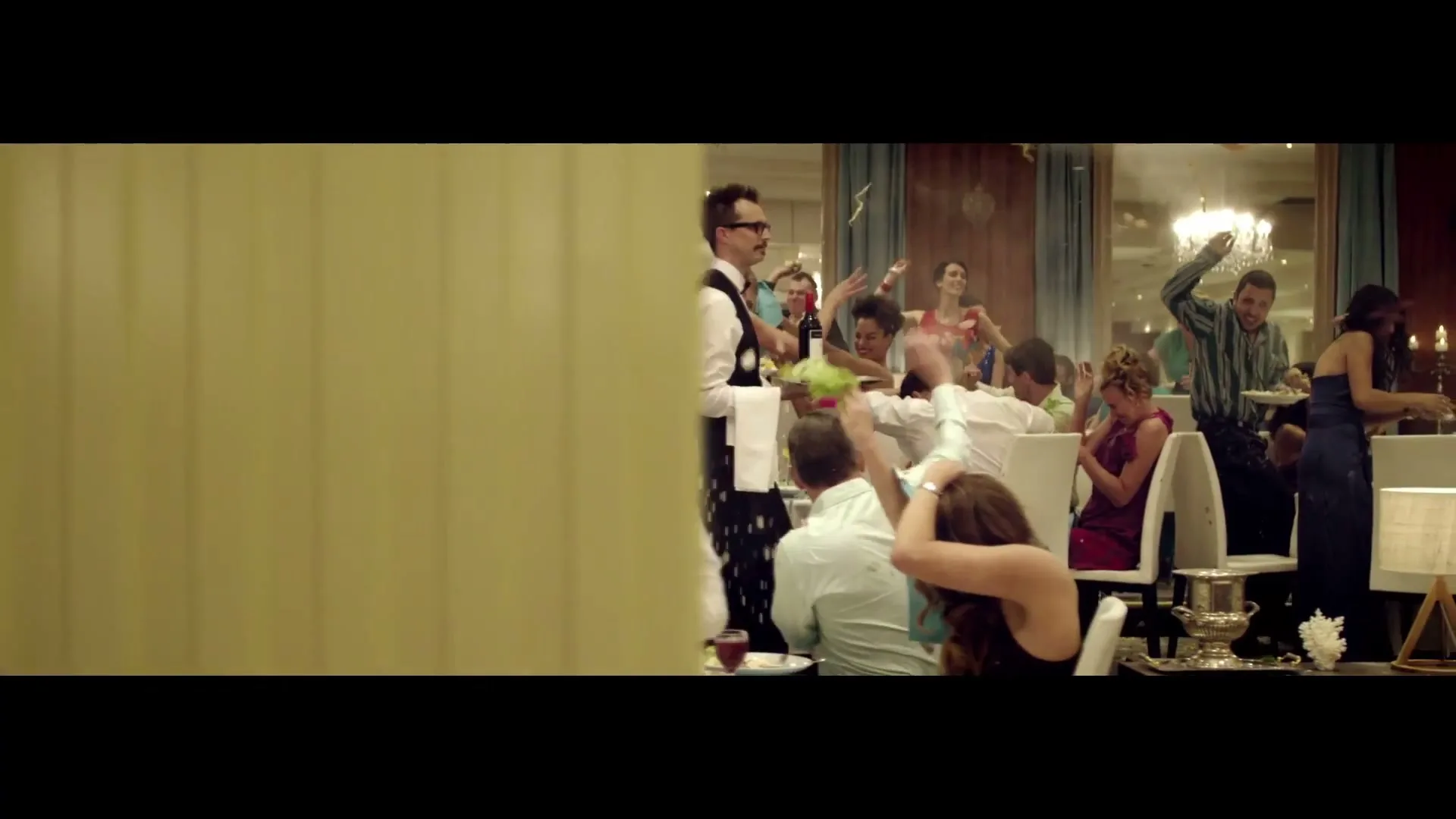 P&O Cruises "Cruiselings" (2023) commercial still