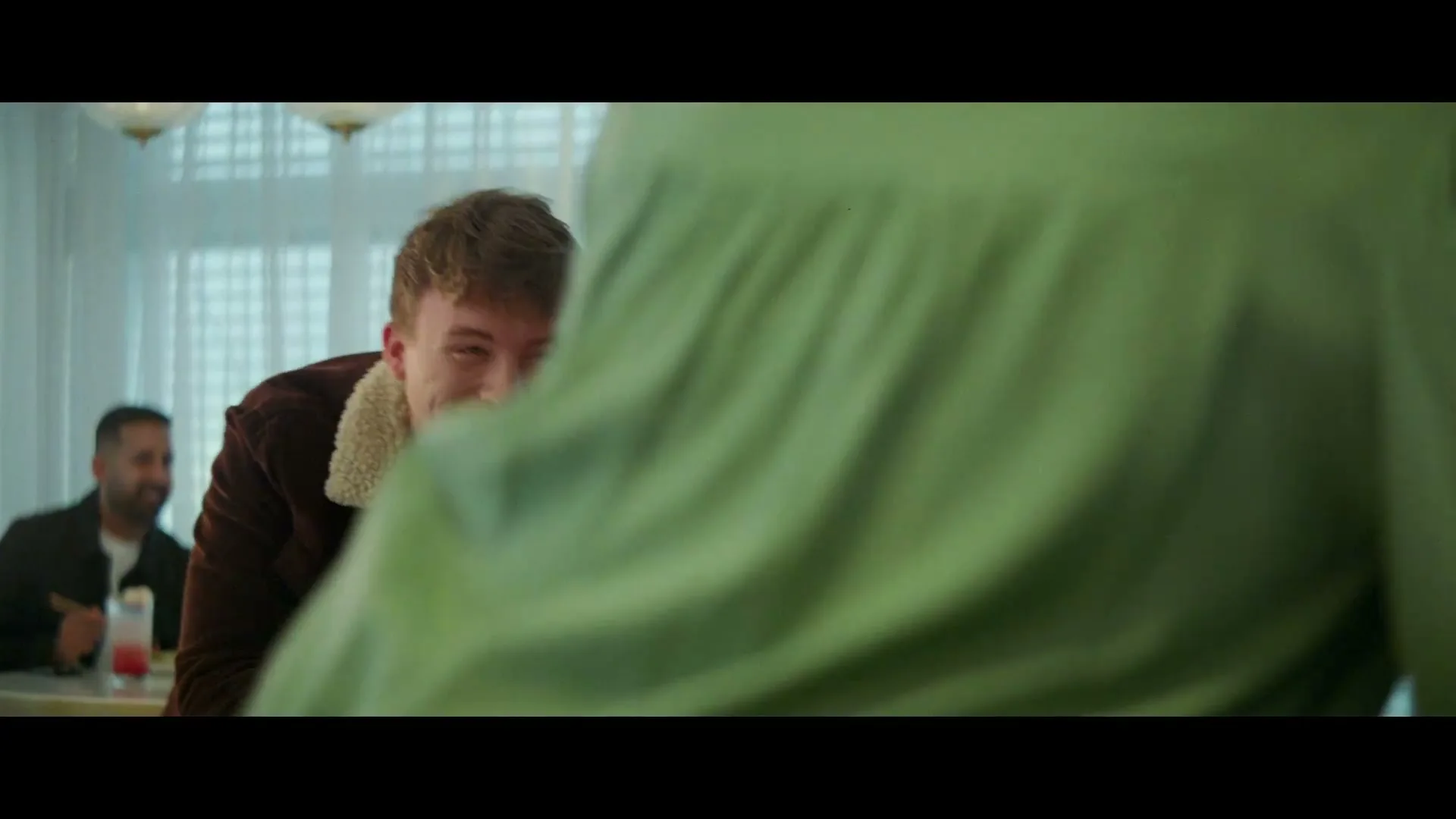 Heathrow Airport "Heathrow - The Gift" (2022) commercial still