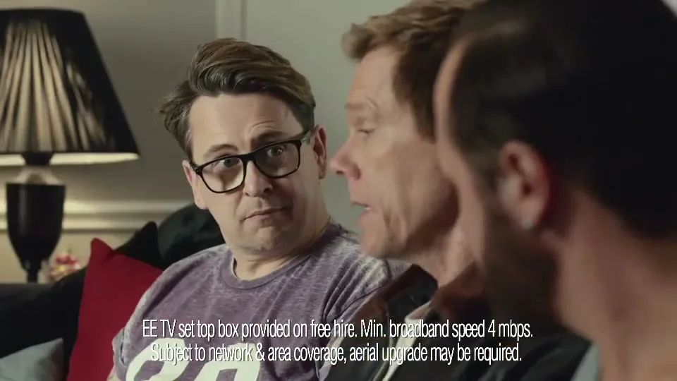 EETV "ADAM SPIVEY CUTS KEVIN BACON IN EE TV’S ACTION-PACKED SPOT" (2015) commercial still