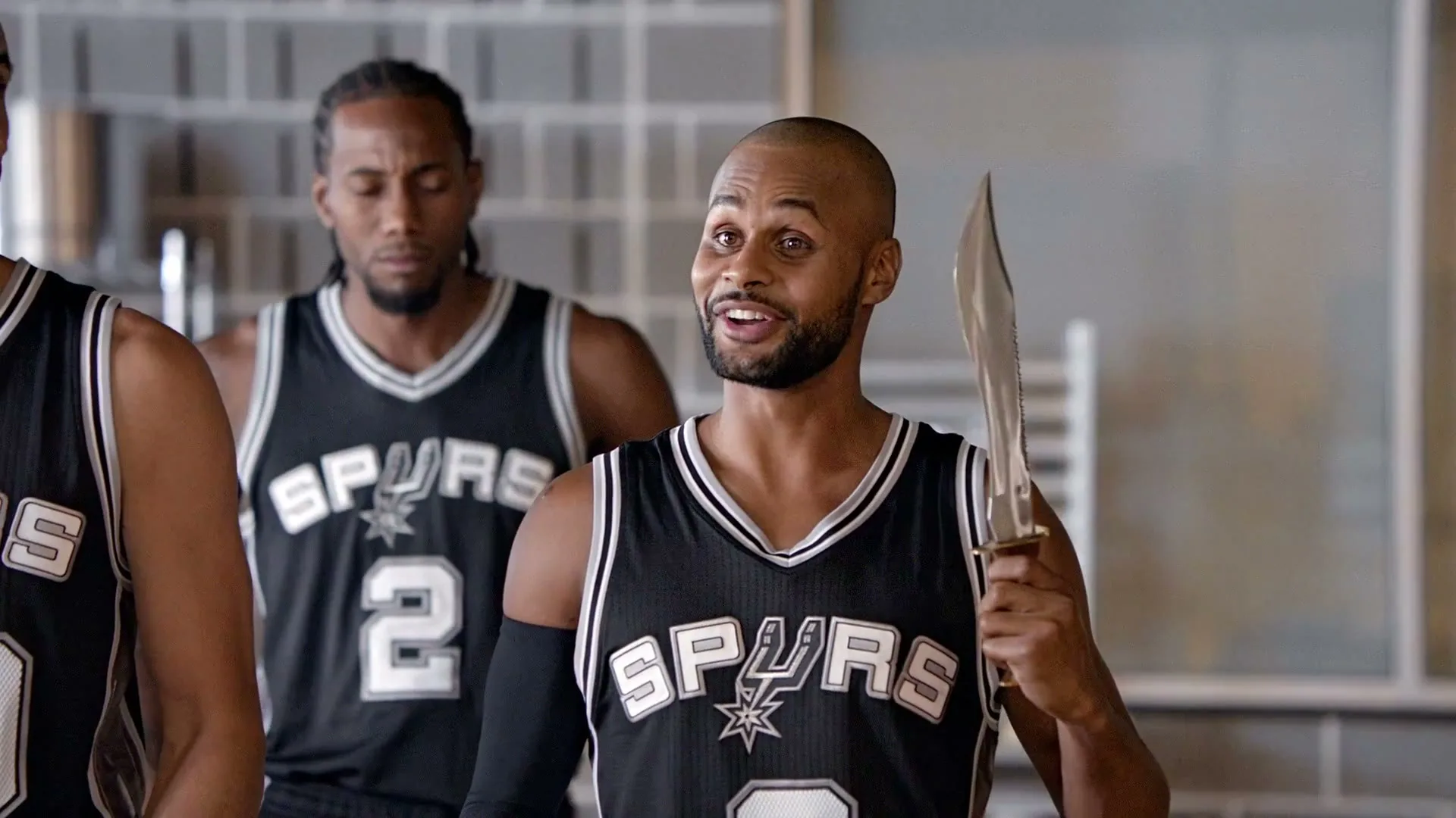 The Richards Group "Sugar's Smith Scores with Laughs in the Latest Spurs Campaign for H-E-B" (2015) commercial still