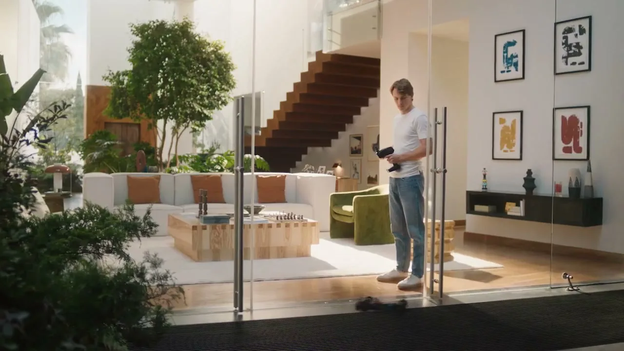 Google Australia “Google Pixel” (2026), frame 2