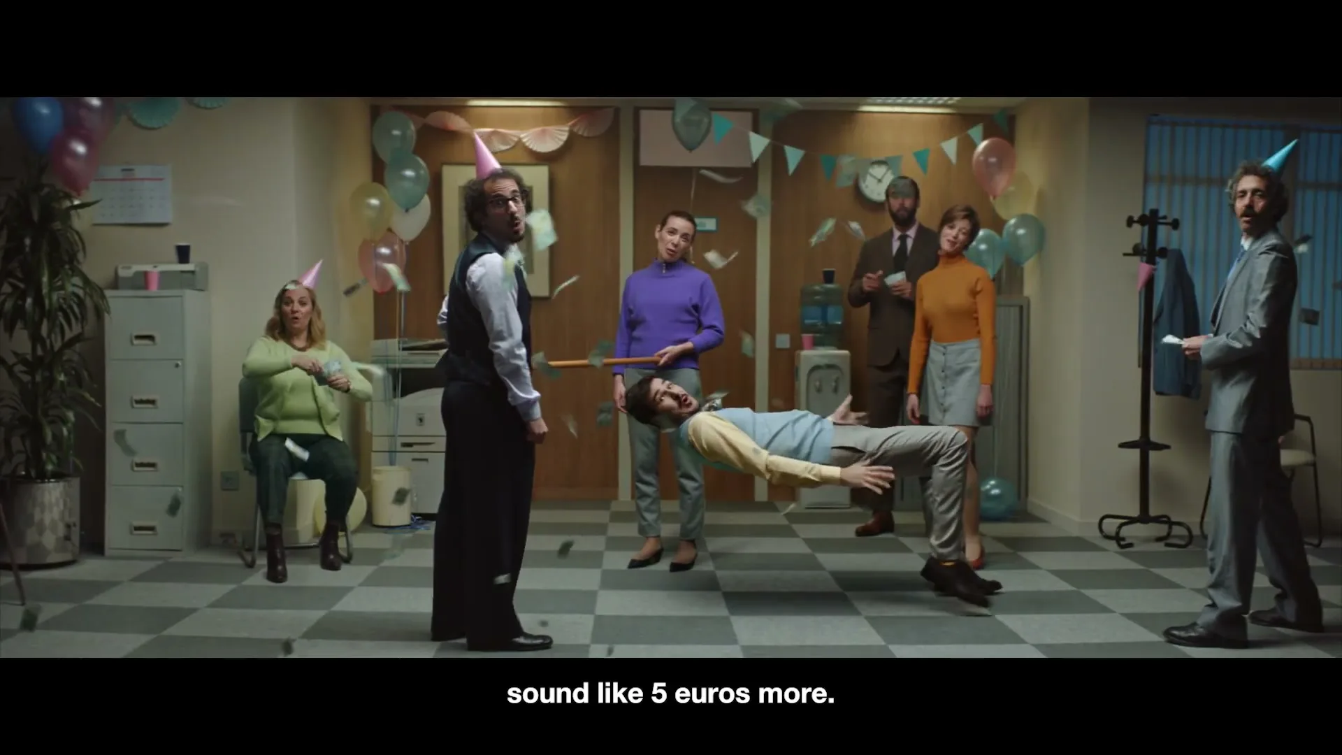 Dia "Dropping Prices - by Biceps" (2019) commercial still
