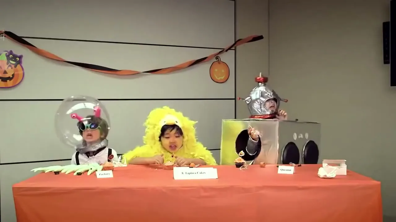 Crest "x Oral B - Healthy Halloween Candy" (2024) commercial still