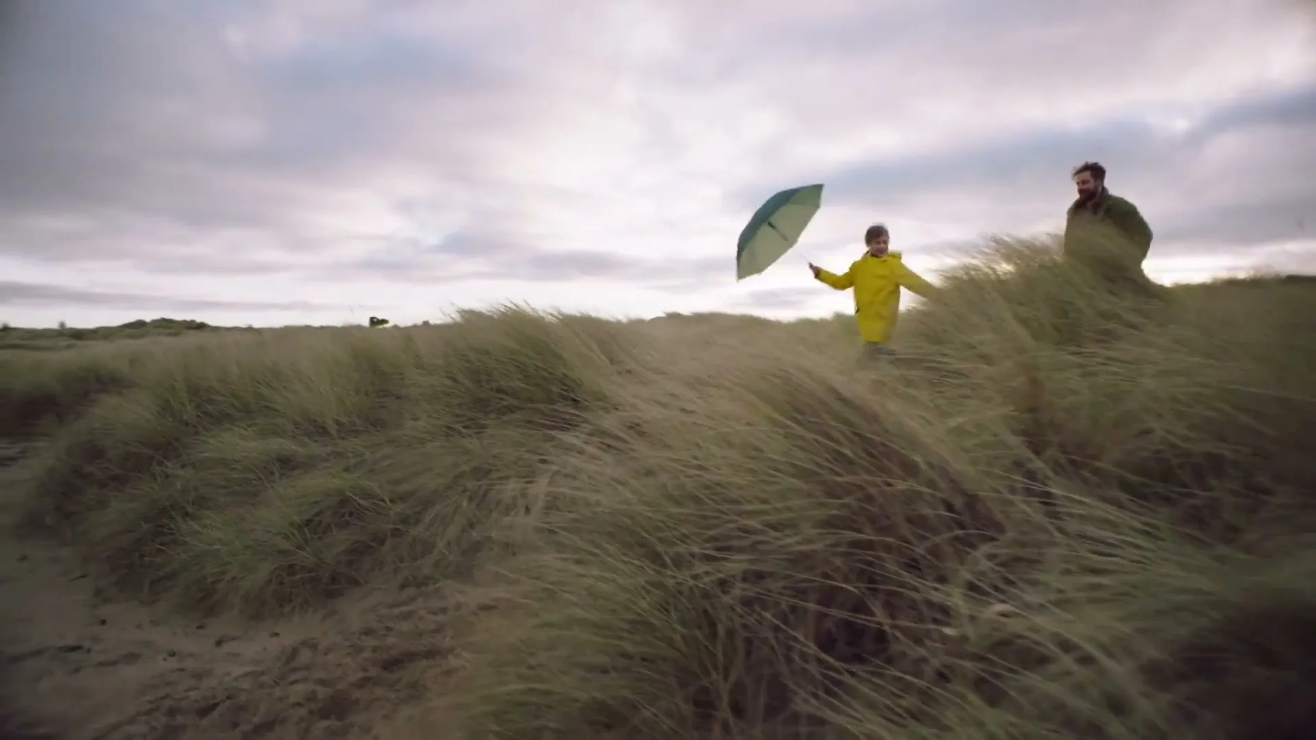 Scottish Power “Girl's Dance” (2020), frame 2
