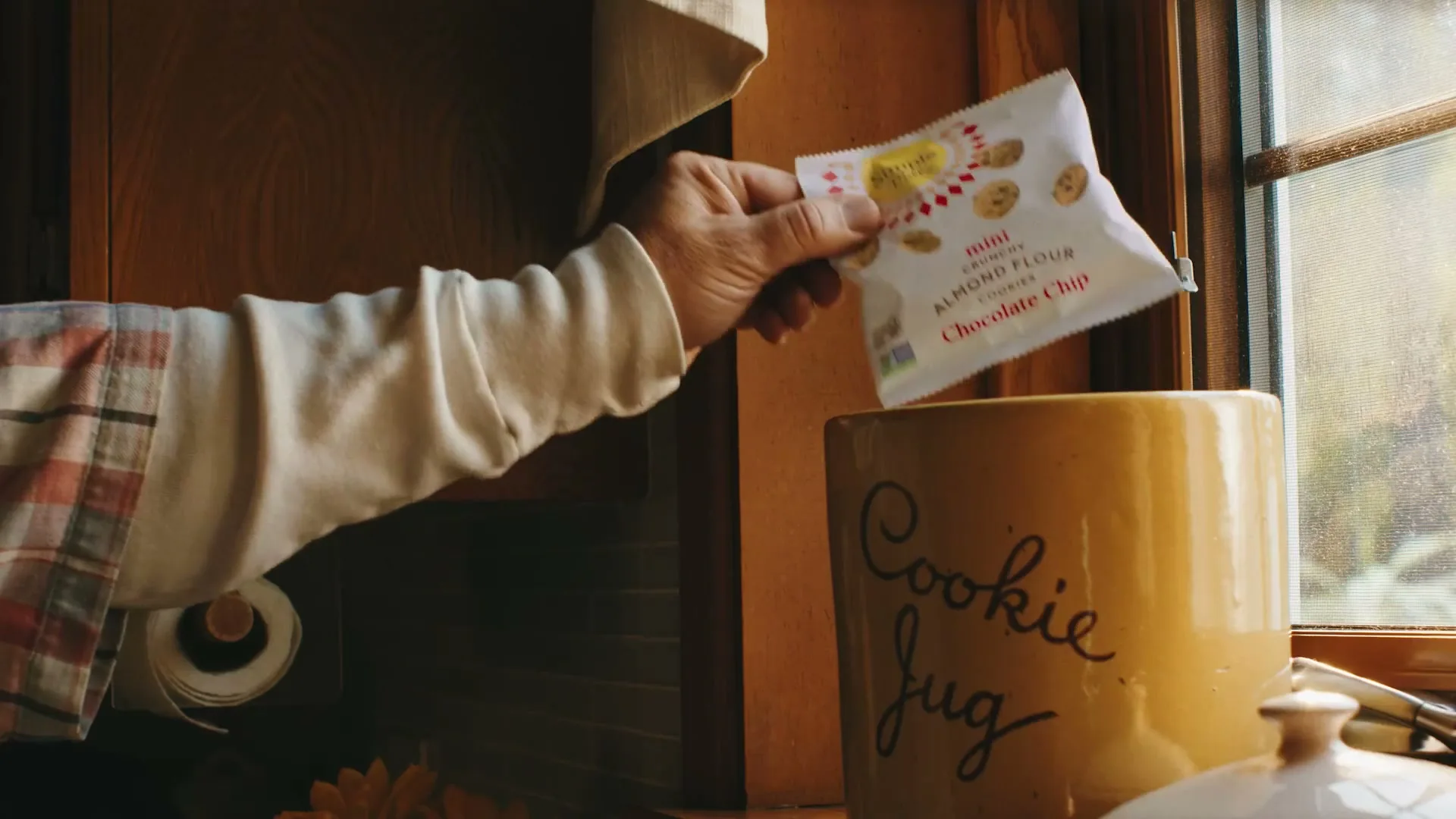 Simple Mills “Back to School” (2026), frame 4