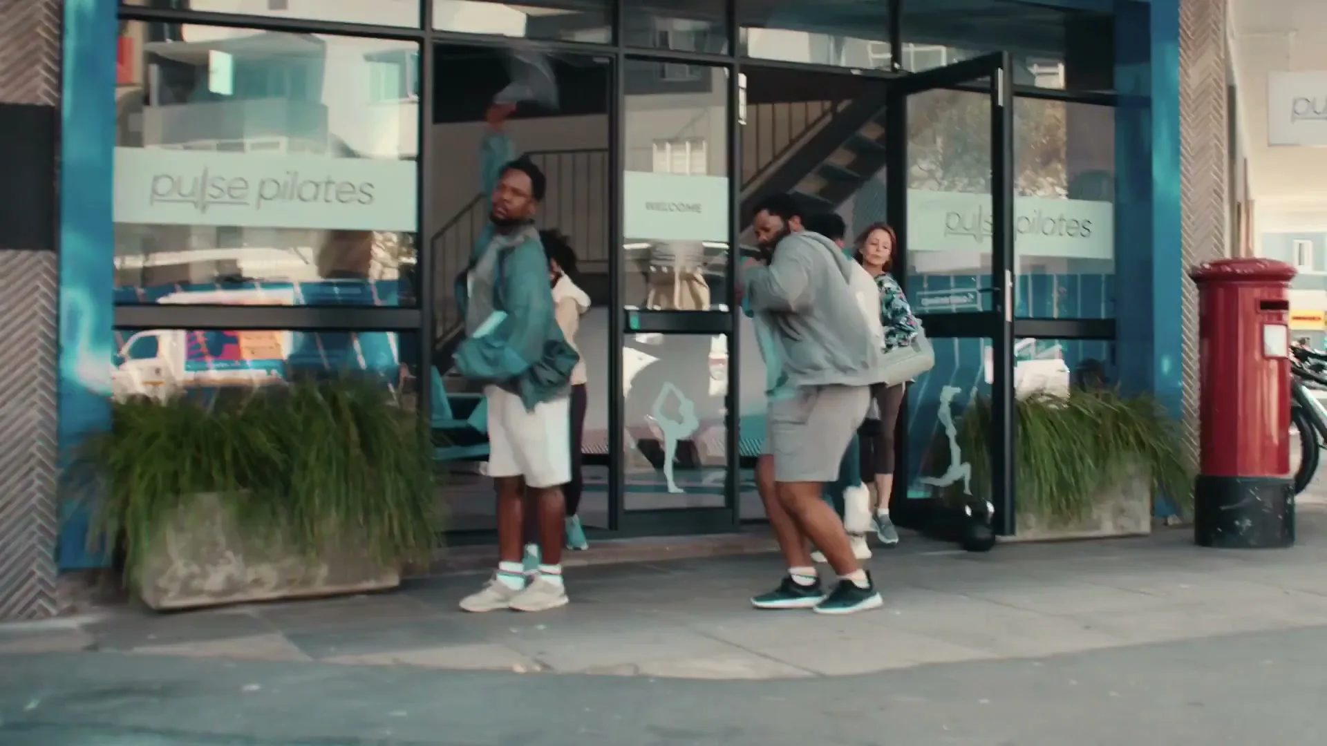 Tombola “Bus Stop Bodypop” (2026)