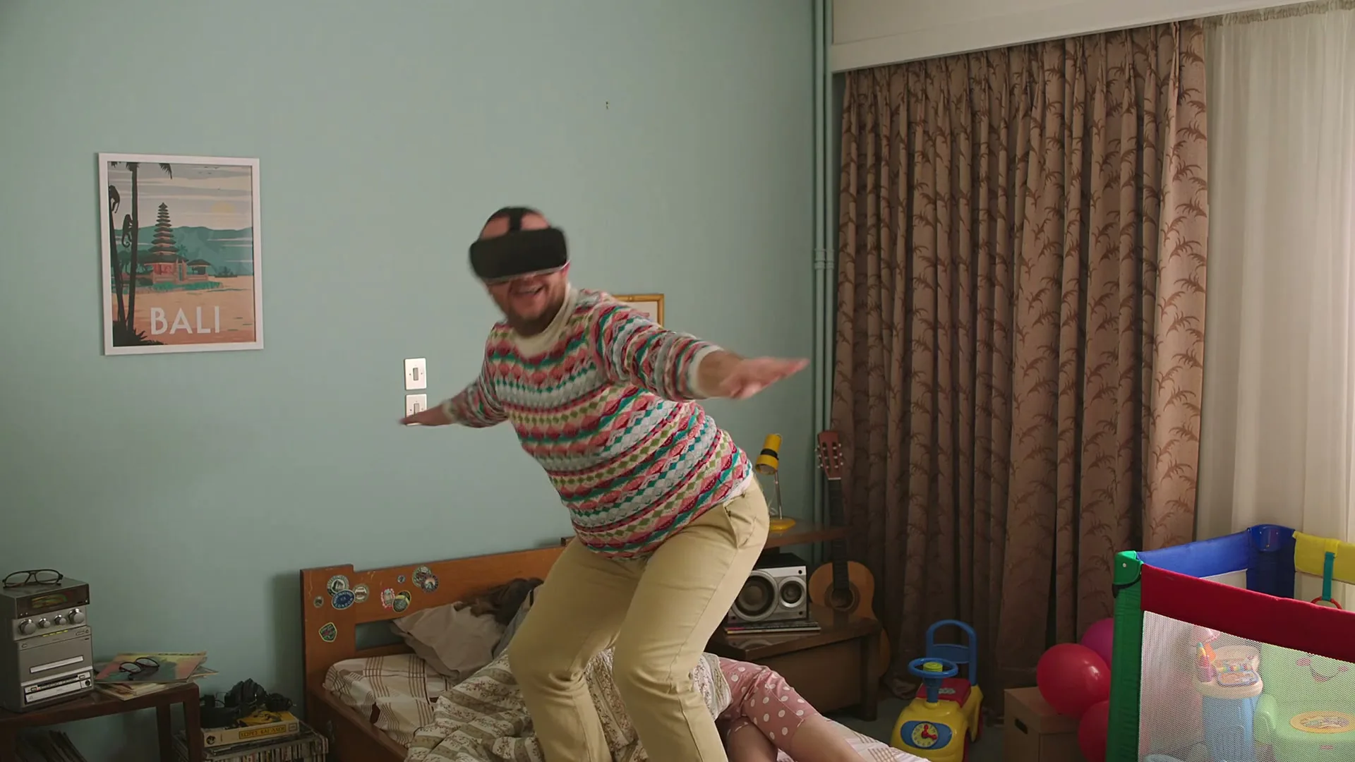 Emirates Airlines "Surfing" (2020) commercial still