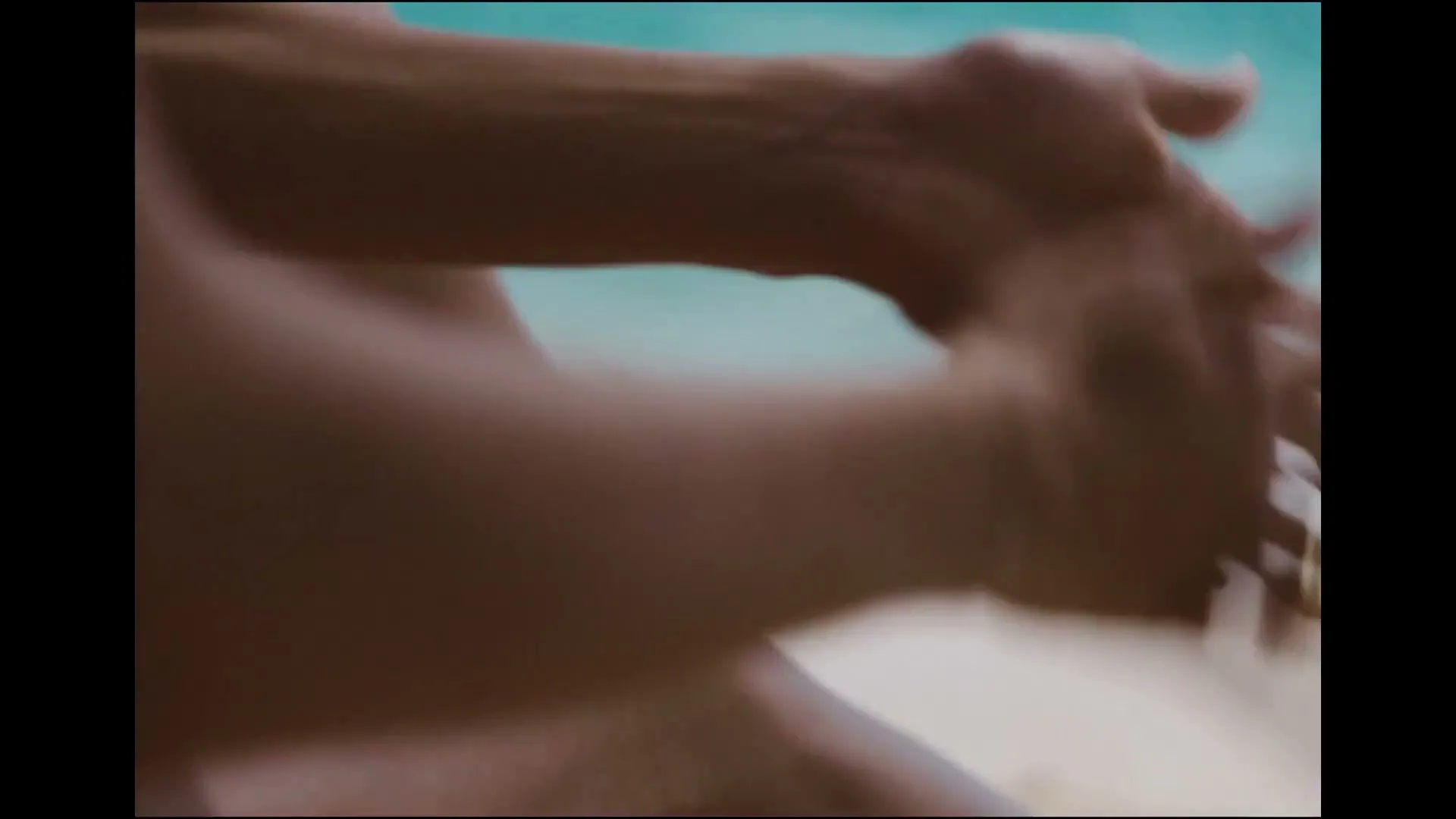 Garnier “DC) - Sensitive Expert” (2026), frame 6