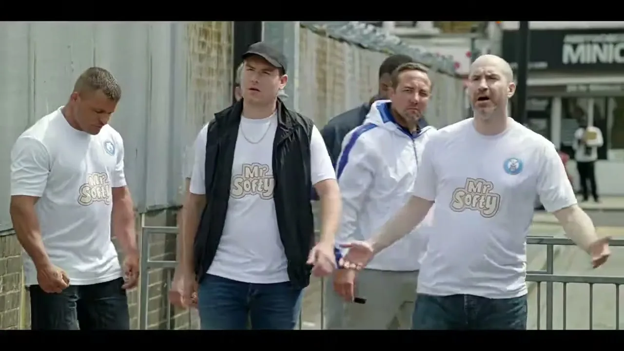 Paddy Power “Save Our Shirt” (2020), frame 5
