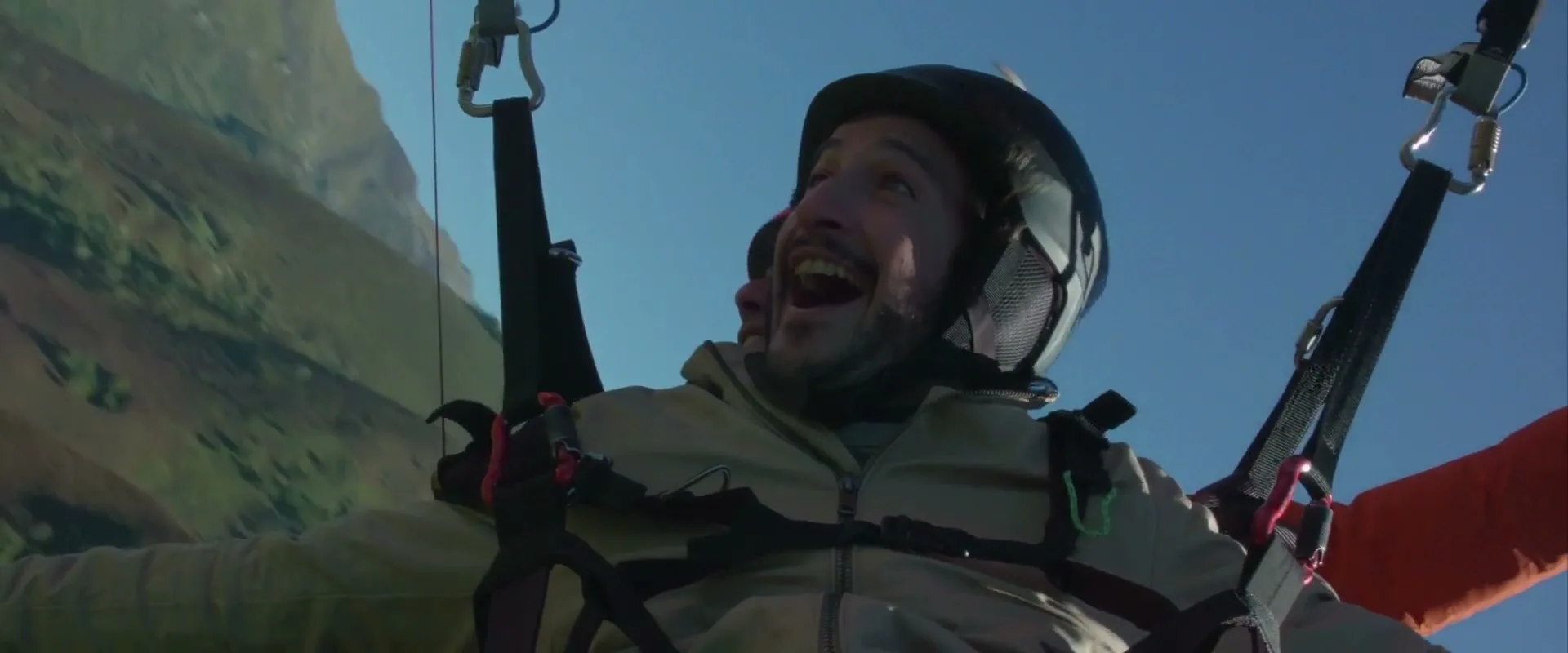 ORANGE "Paragliding" (2020) commercial still