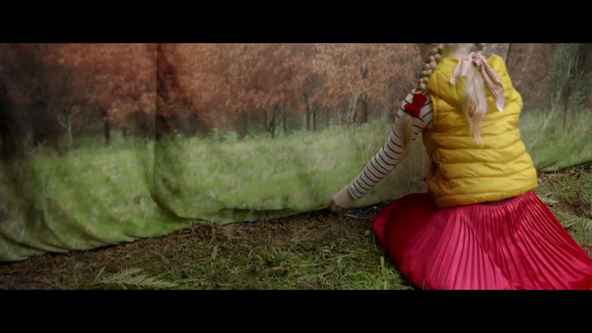 Natures Organics “Earth Choice - Behind the Curtain” (2025), frame 6