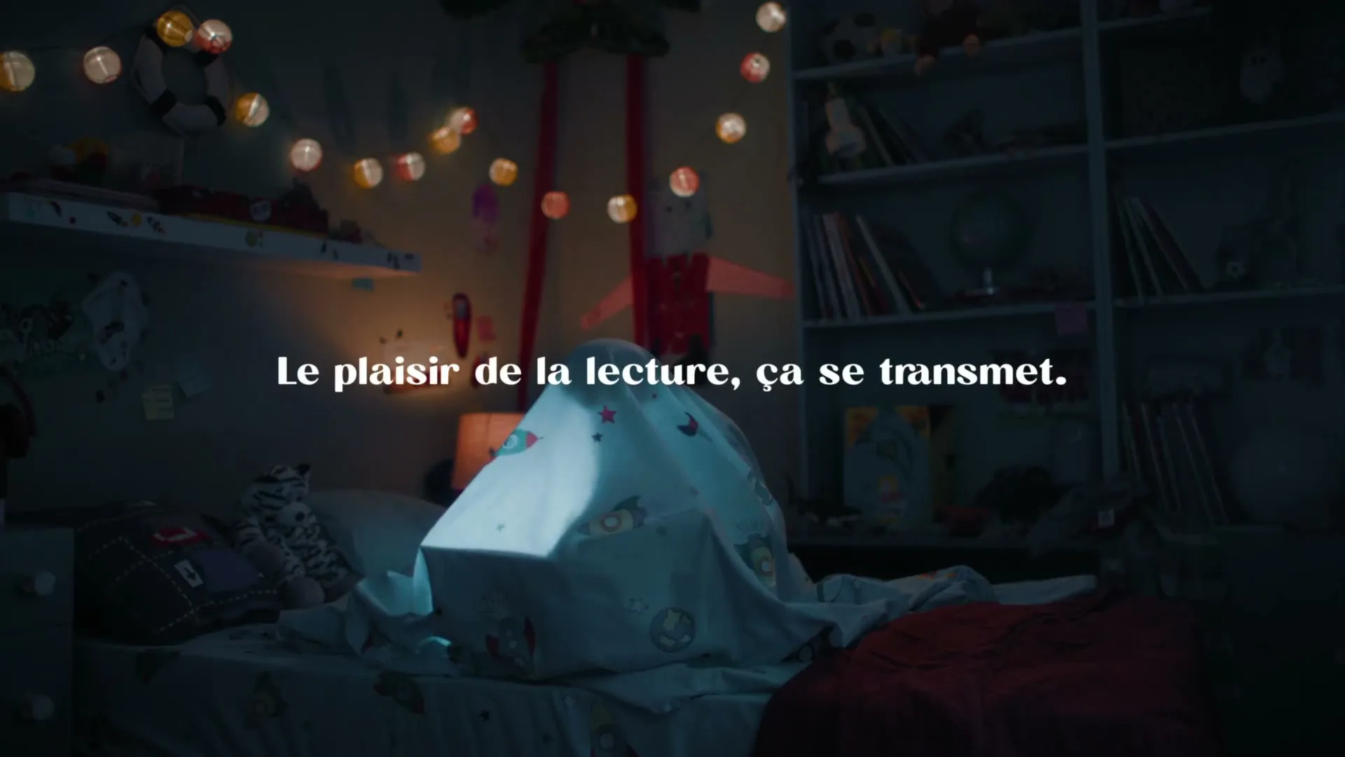 Government of Quebec "The Pleasure of Reading Is Passed On" (2024) commercial still