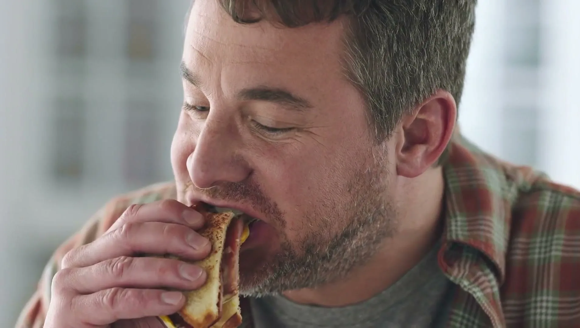 SPAM “SPAM - Toast”, directed by Irv Blitz