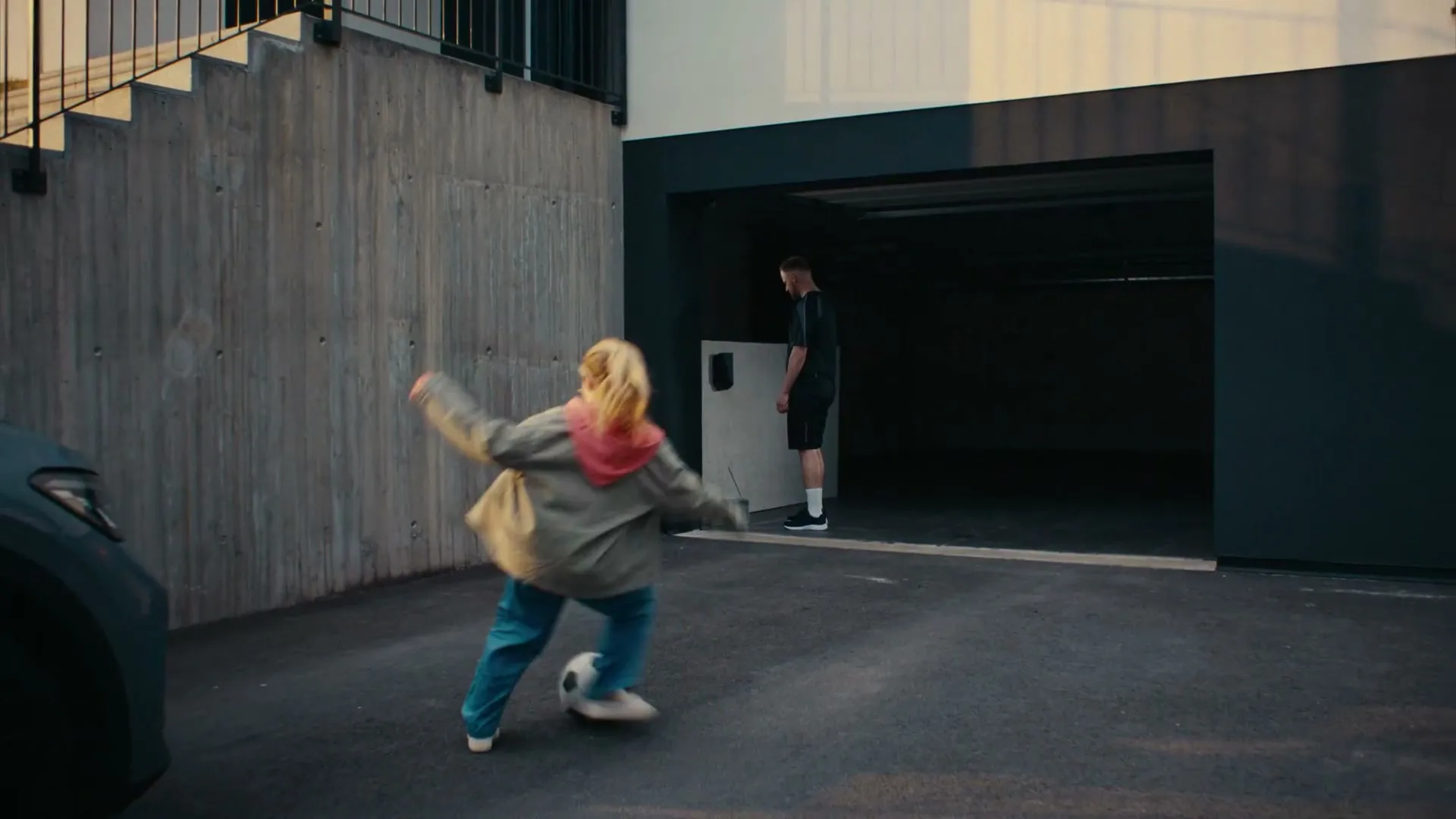 Easee “Football” (2025)
