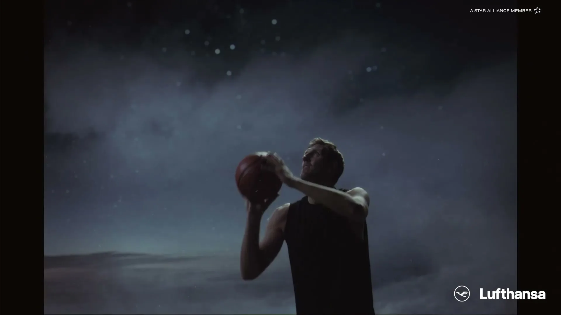 Lufthansa “Allegris - Business Call - Dirk Nowitzki” (2024), frame 5