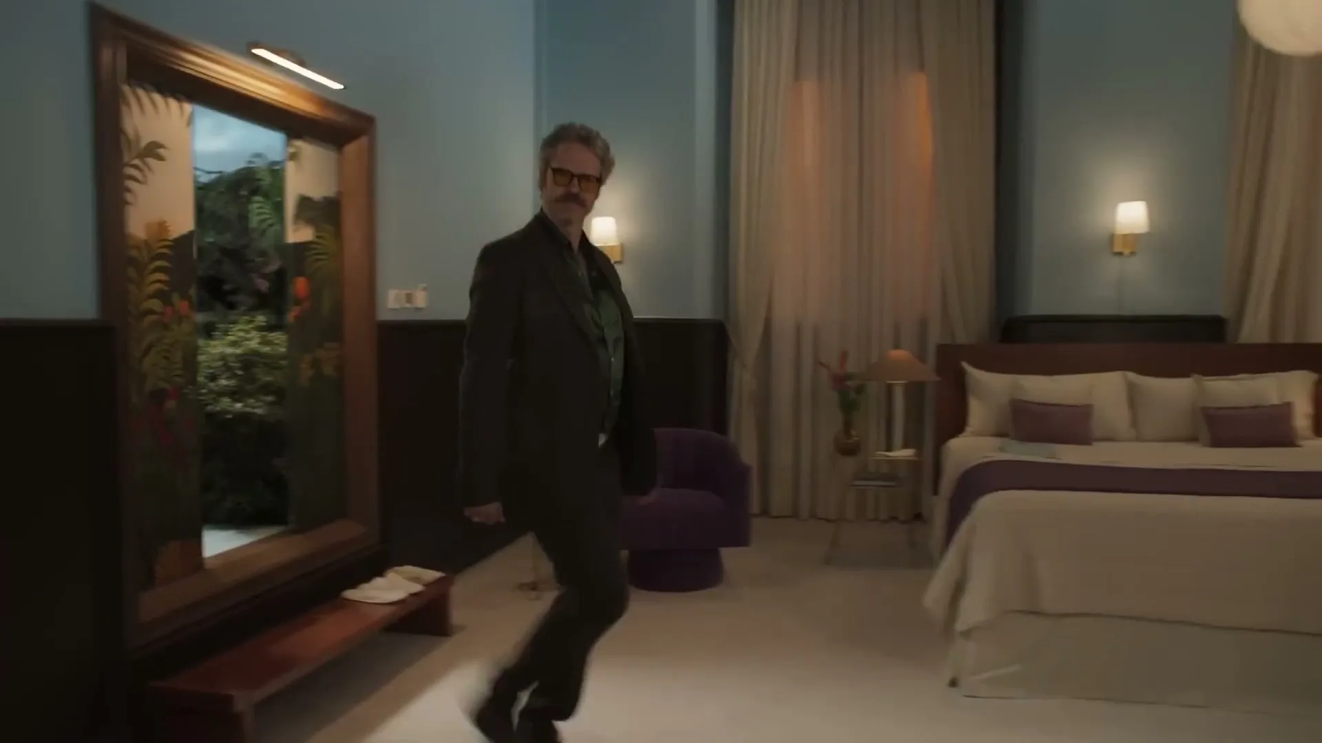 HotelTonight “It Pays to Vacation” (2025), frame 3