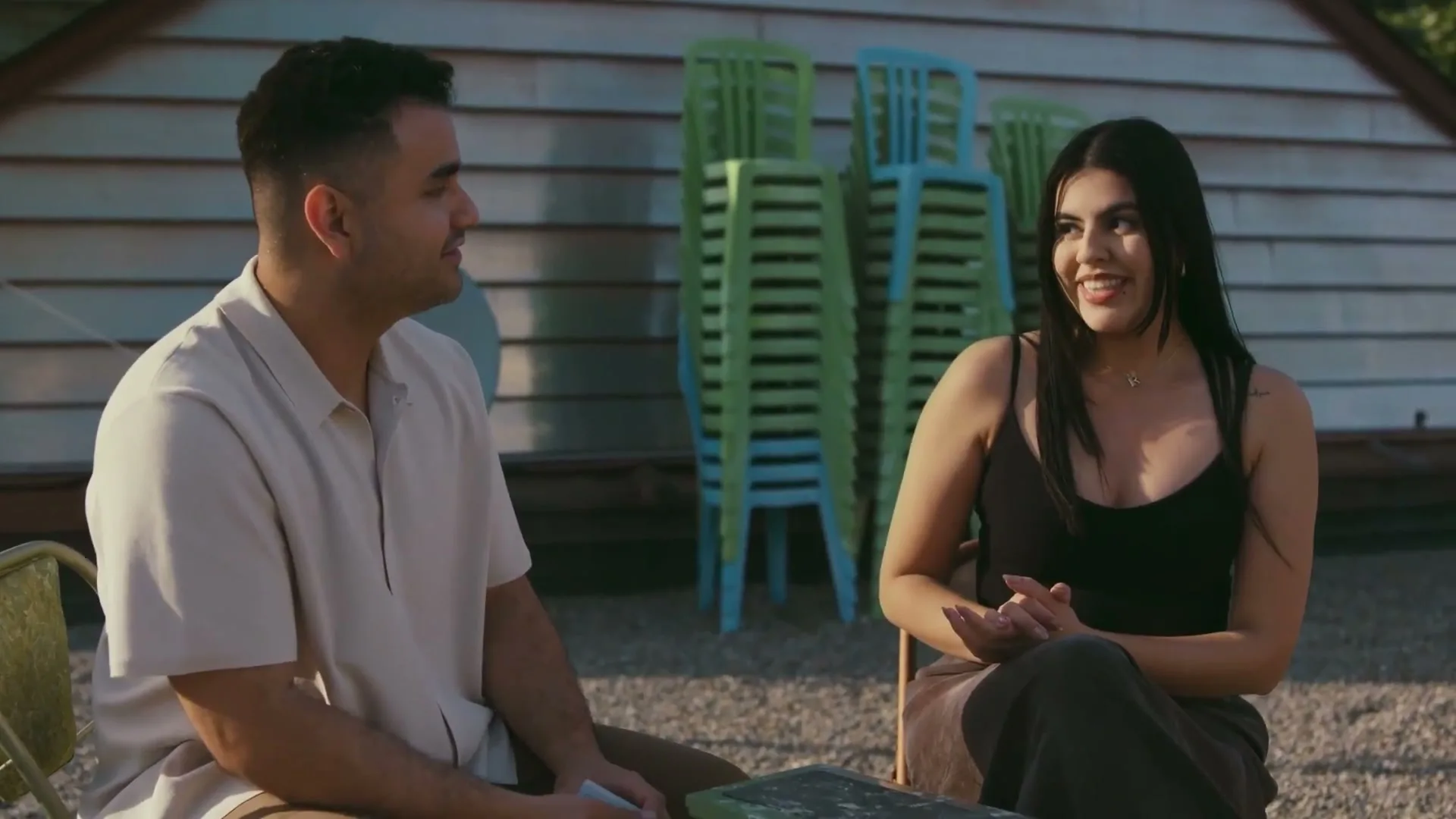 Hinge “It’s Funny We Met -Raquel & Libert” (2025), frame 2