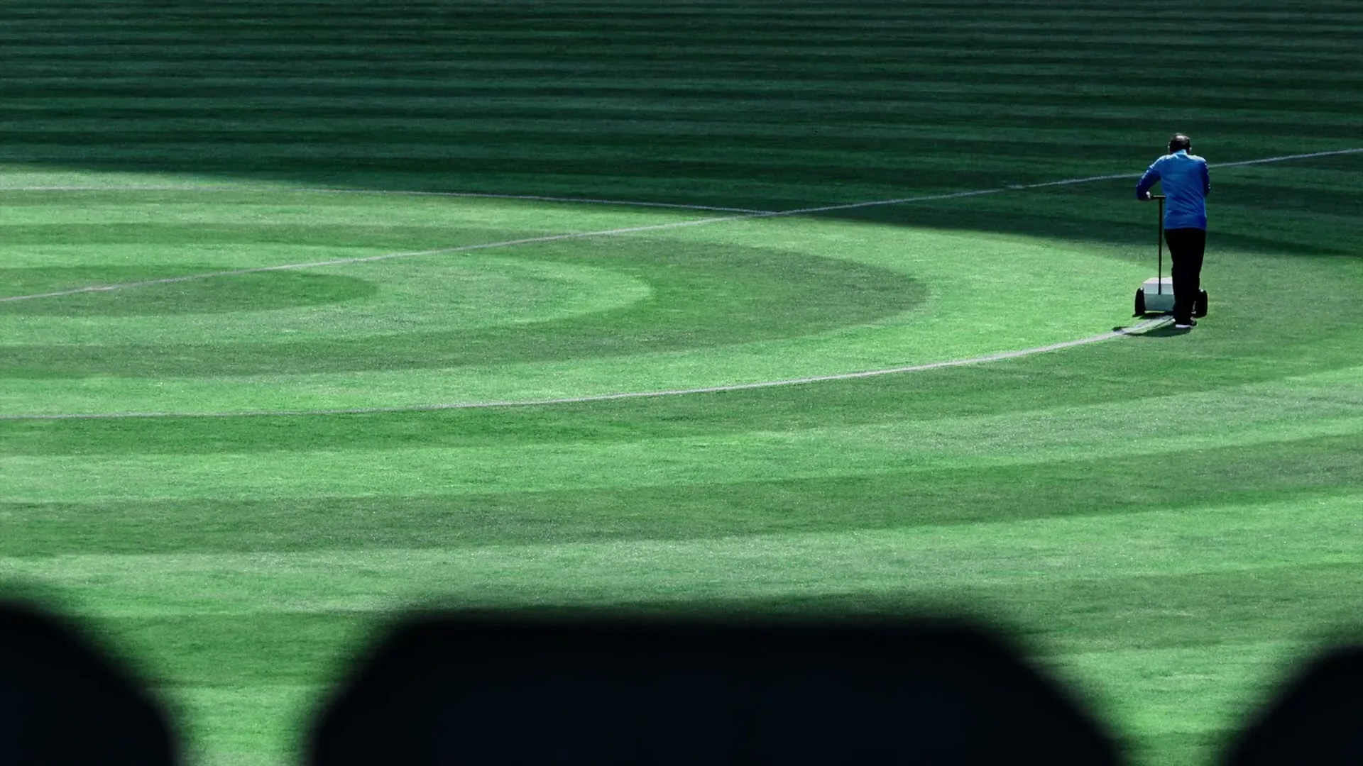 Samsung “Curve Tv” (2023), frame 4