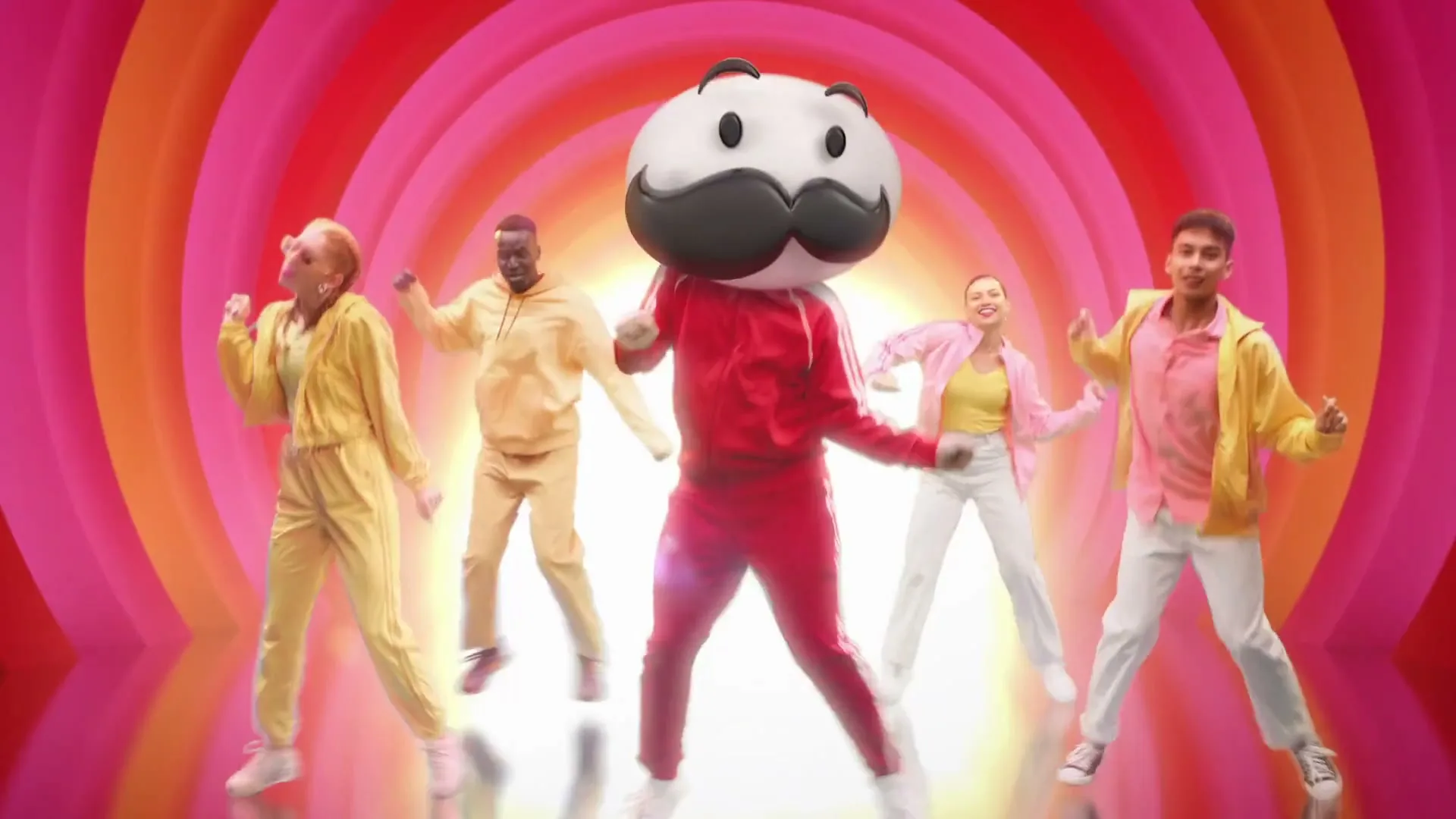 Kellogg's "Kellogg's - Pringles" (2024) commercial still