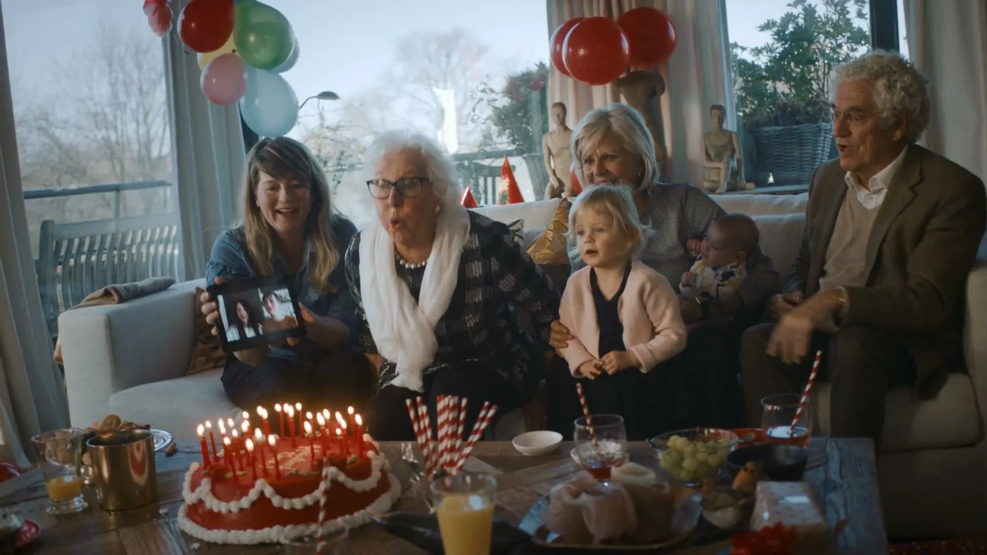 Vodafone "Modern Family" (2024) commercial still