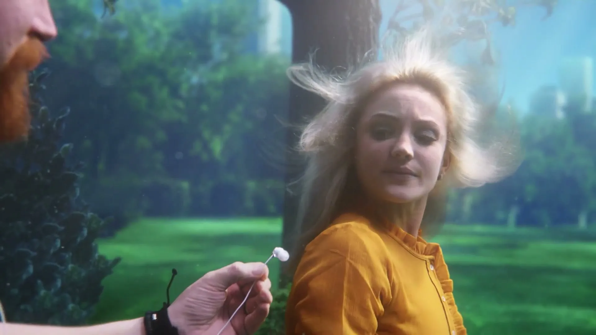 O2 “Free” (2022), frame 6