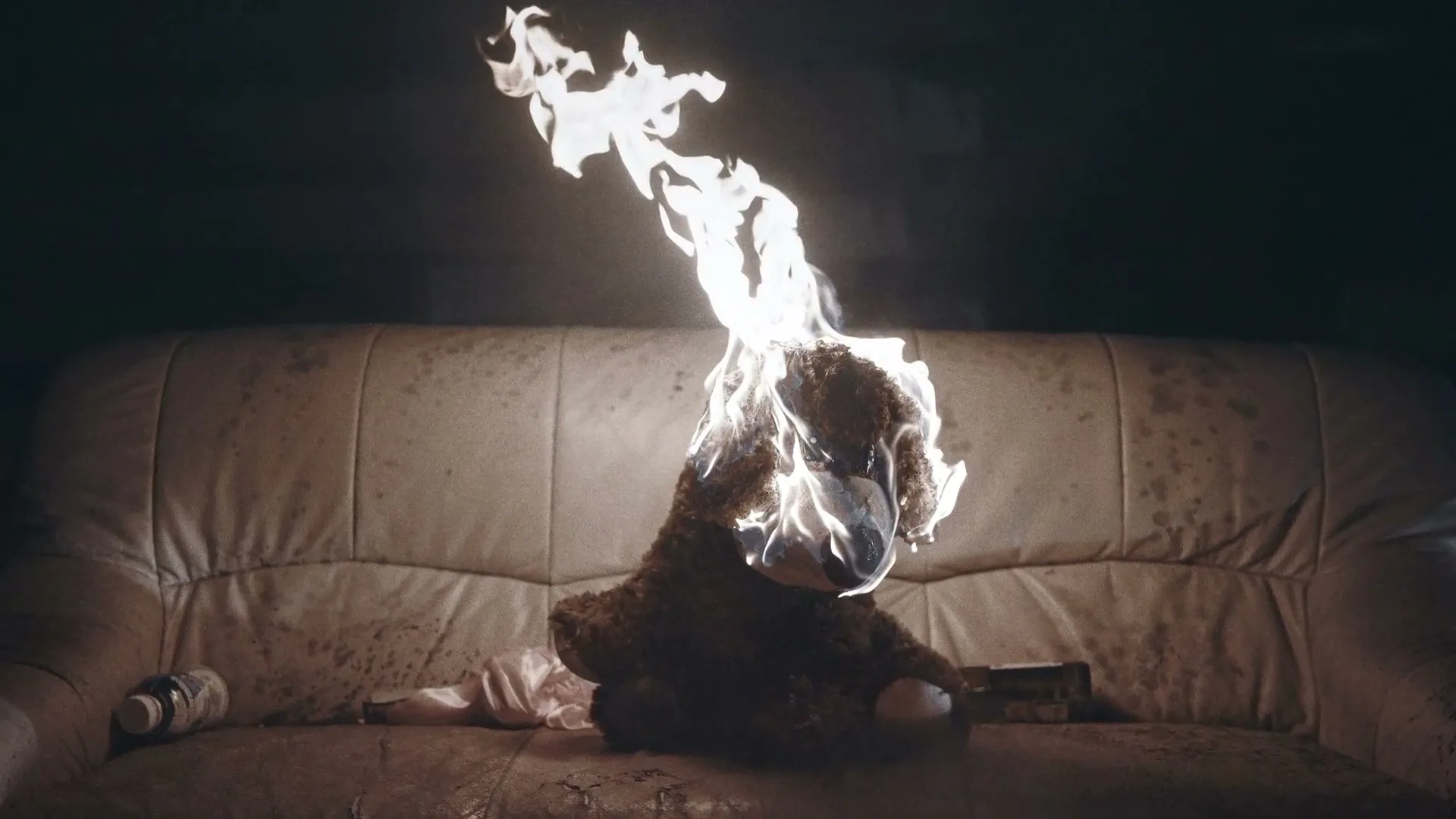 Du Telecom "Tears of Winter" (2020) commercial still
