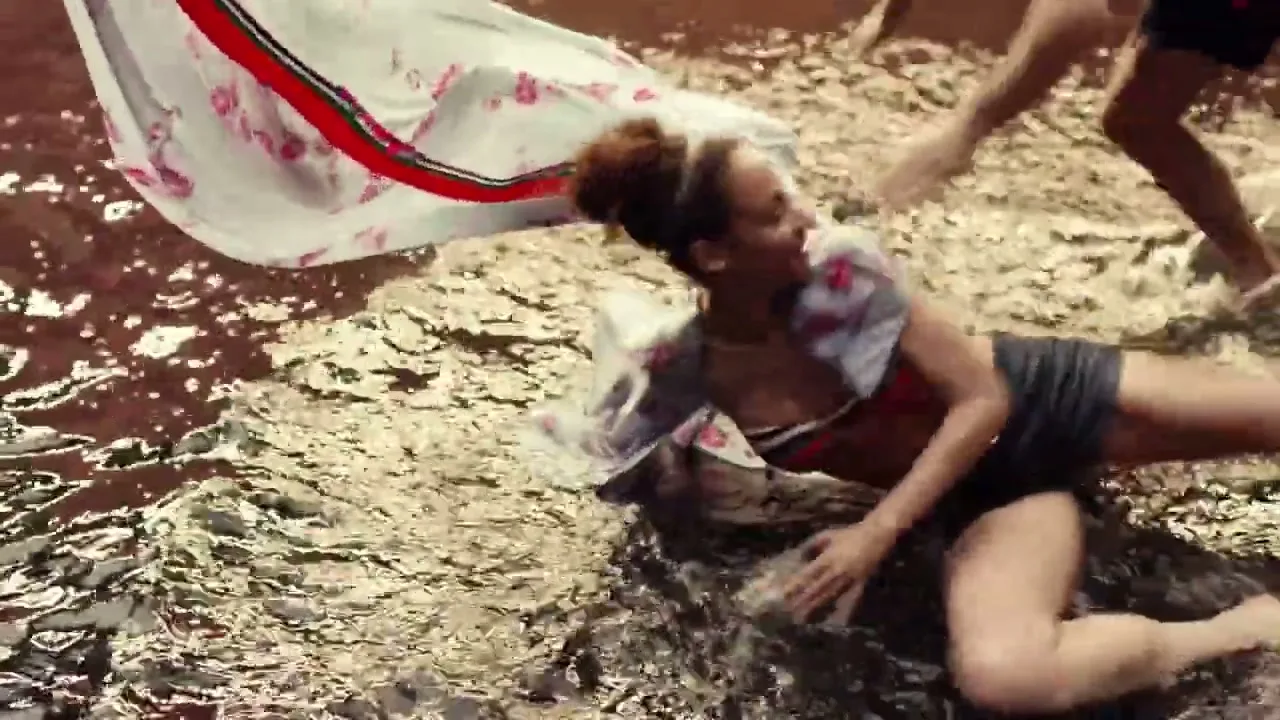 Lycra “Lycra Moves You” (2014), frame 5