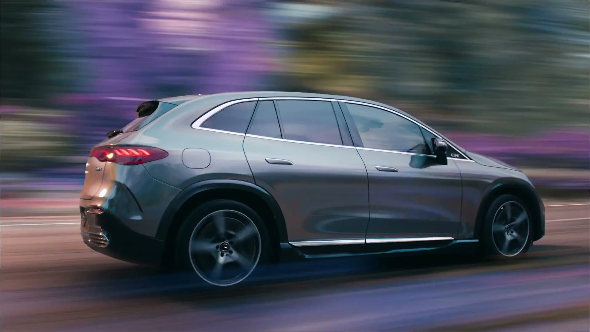 Mercedes-Benz “EQE Touchscreen” (2024)