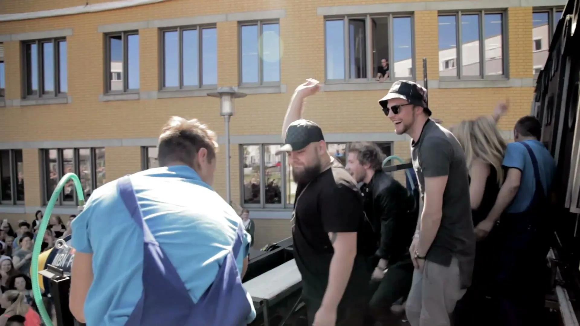 DAS HANDWERK “Prank” (2020), frame 5