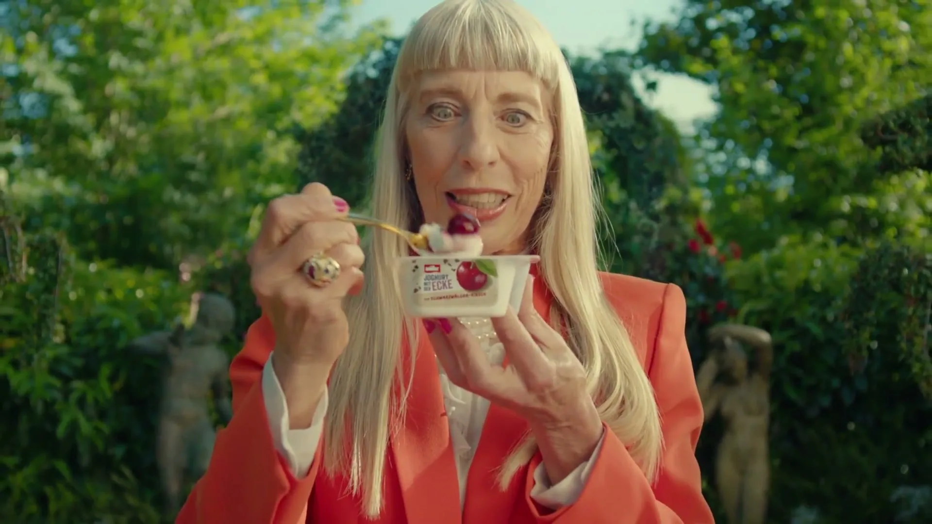 Müller “Yoghurt with the Corner” (2022), frame 2