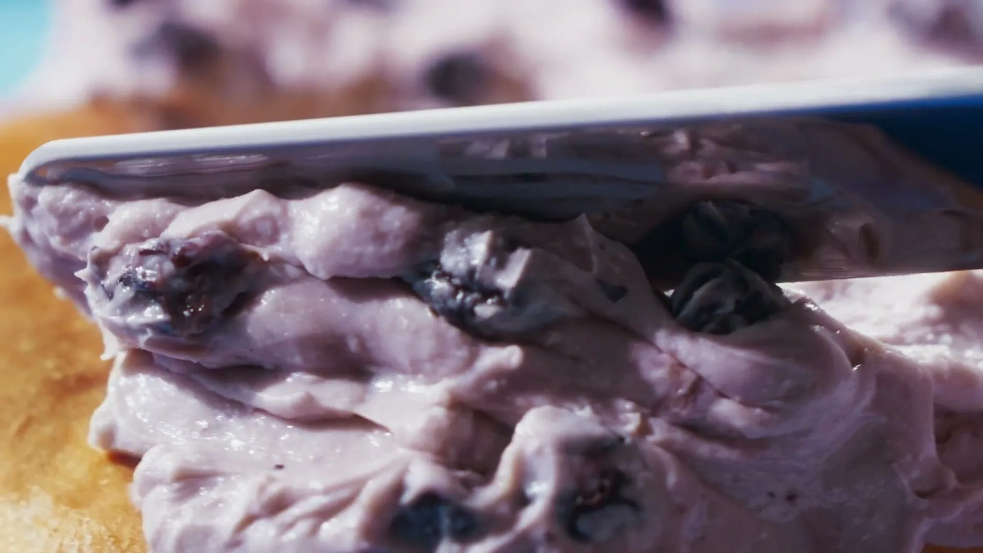 Philadelphia Cream Cheese “Bonuts” (2025), frame 6