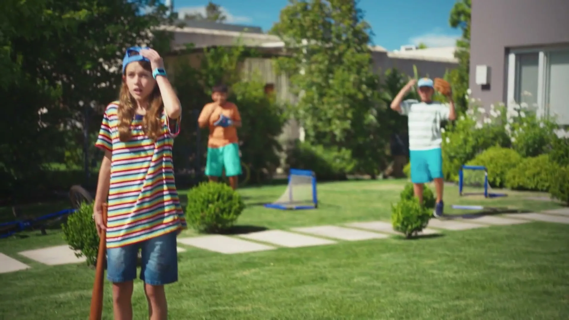 Onlia "Heads Up" (2024) commercial still