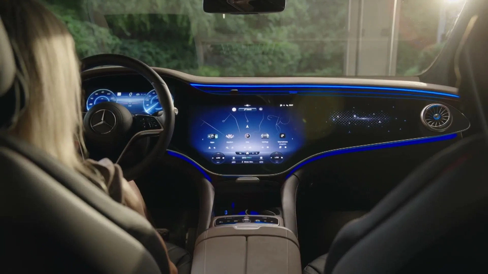 Mercedes Benz “Personalize” (2023), frame 4