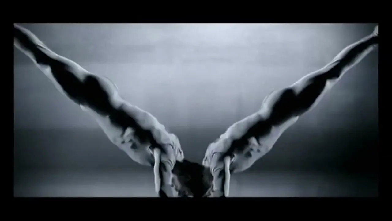 Audi “Gymnast” (2008), frame 4