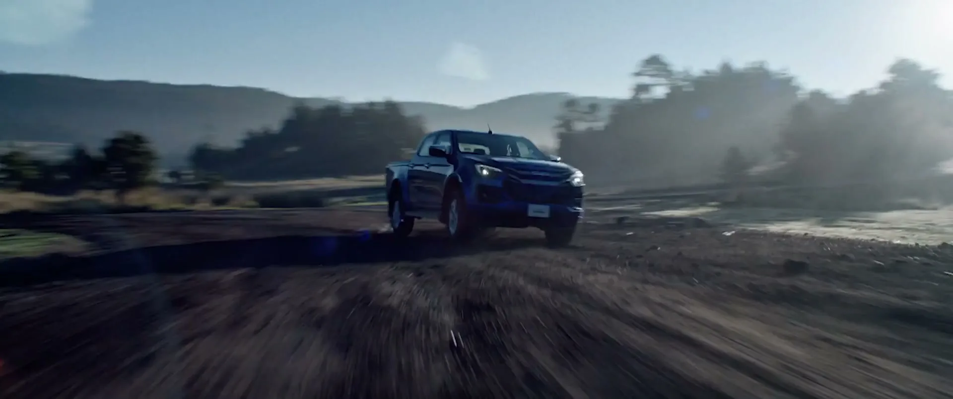 ISUZU “Motors de México - LANZAMIENTO D-MAX - Rescate” (2026), frame 3