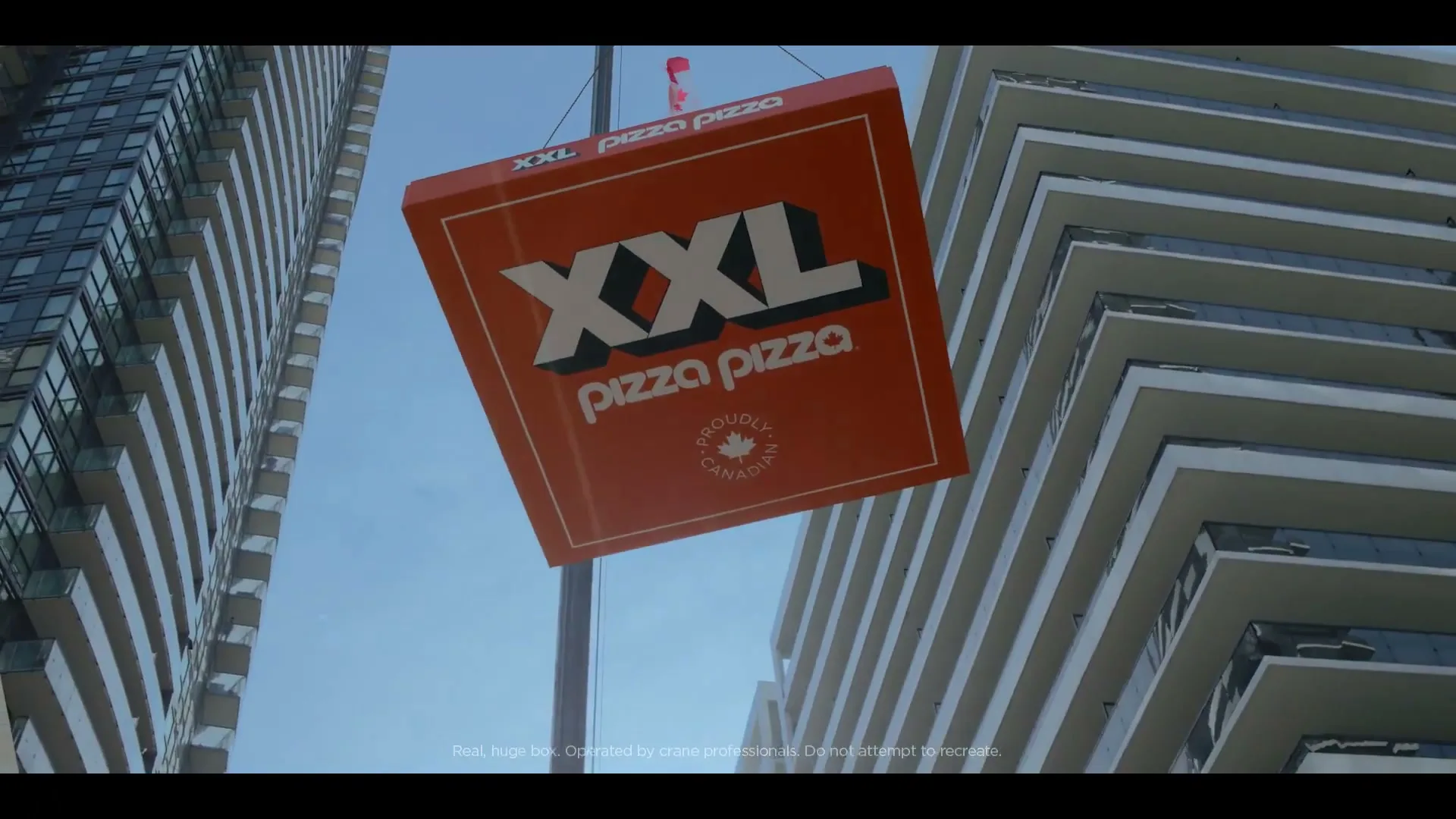 Pizza Pizza “XXL Cravings” (2025), frame 3