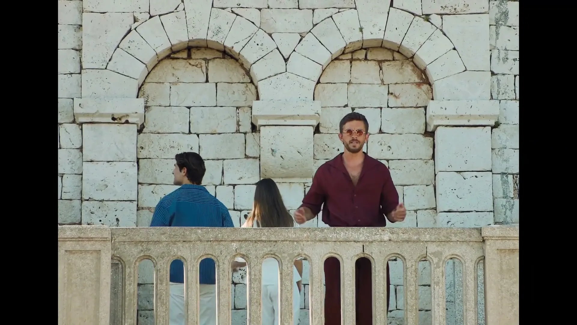 MARTINI “Off Script with Jonathan Bailey” (2025), frame 5