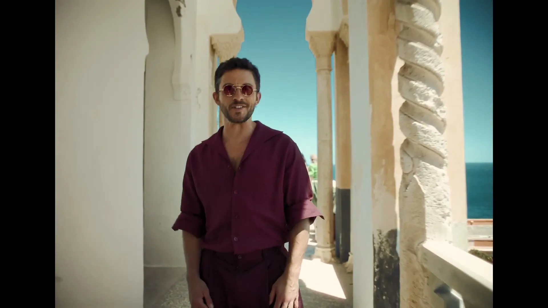 MARTINI “Off Script with Jonathan Bailey” (2025), frame 6