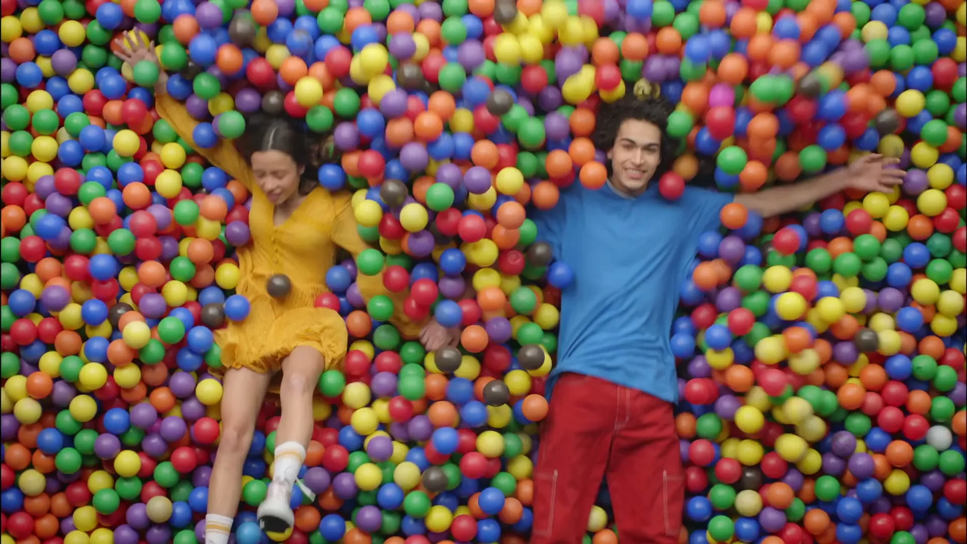 McDonald’s "MCFLURRY - Des Mélanges Uniques Comme Vous" (2019) commercial still