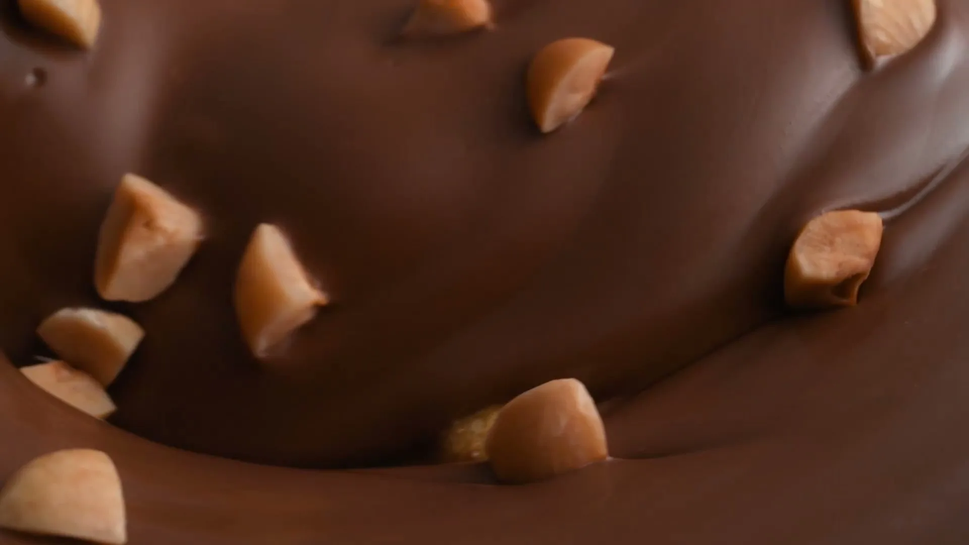 Ferrero “Rocher Golden Star” (2026), frame 3