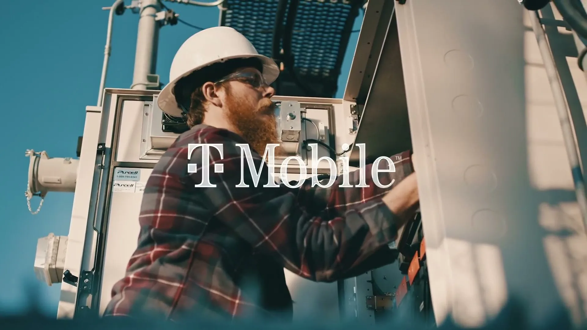 T-Mobile “Florida Georgia Line - x Florida Georgia Line” (2023), frame 3