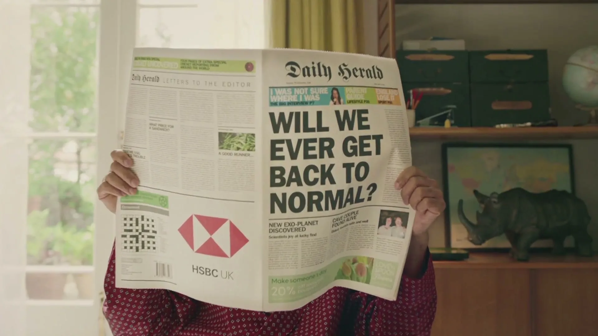 HSBC “HSBC - Merman - HSBC” (2020), frame 2