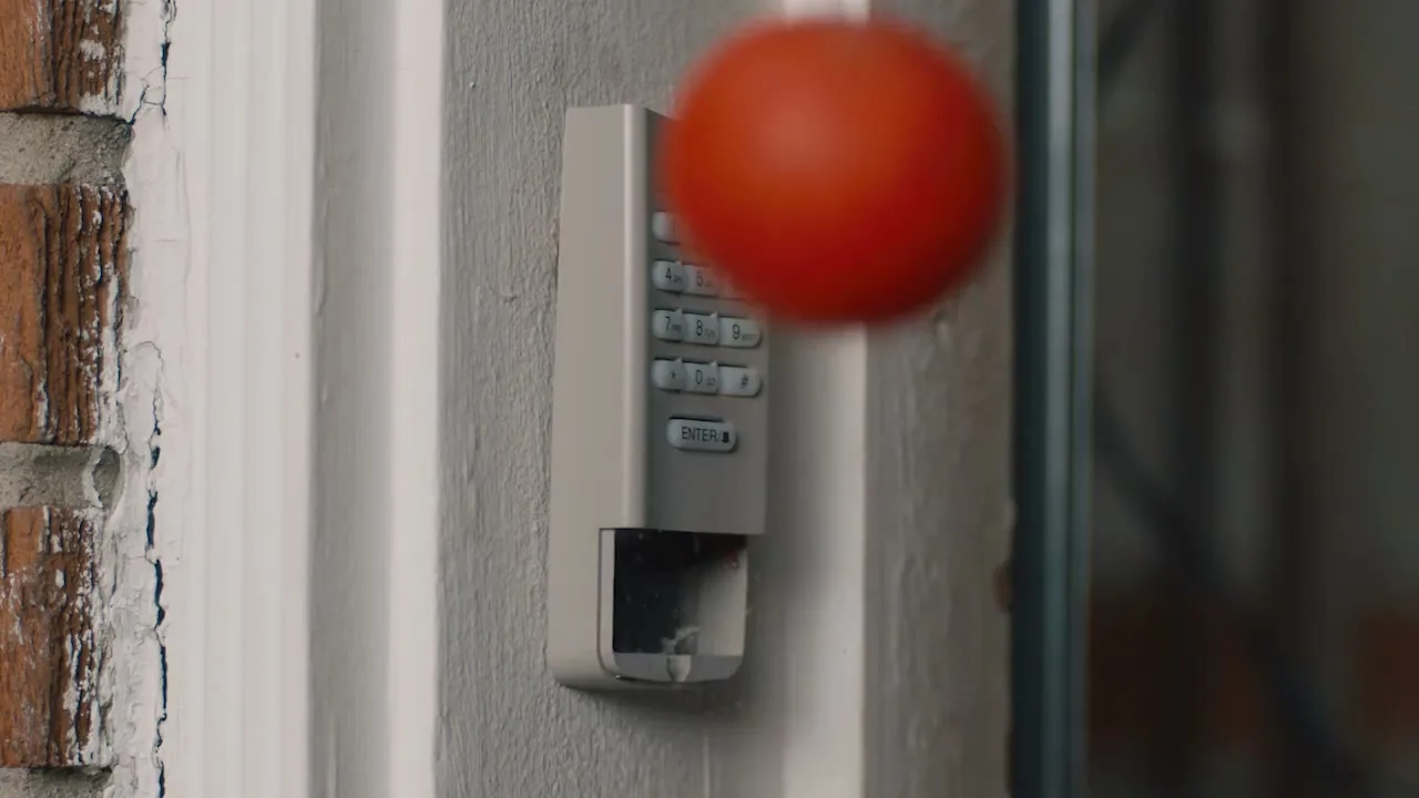 TD Insurance "TD Insurance - Aircastle" (2019) commercial still