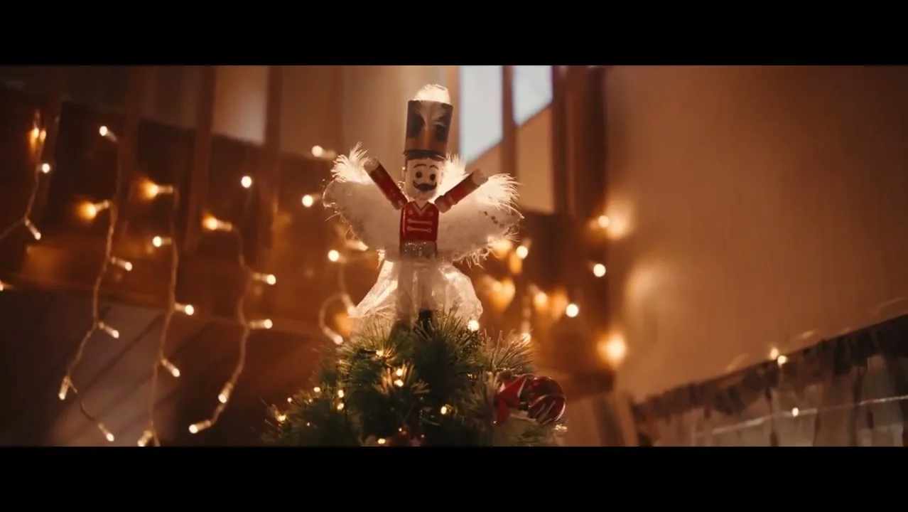 The Warehouse Group "The Warehouse - Nigel's Christmas Wish" (2022) commercial still