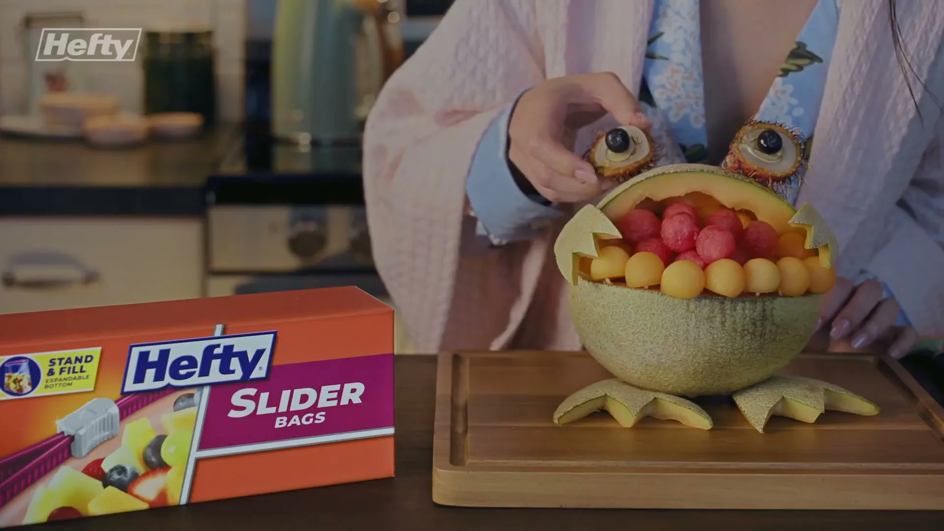 Hefty “Brands - Slider Bags #strongchoice” (2026), frame 3