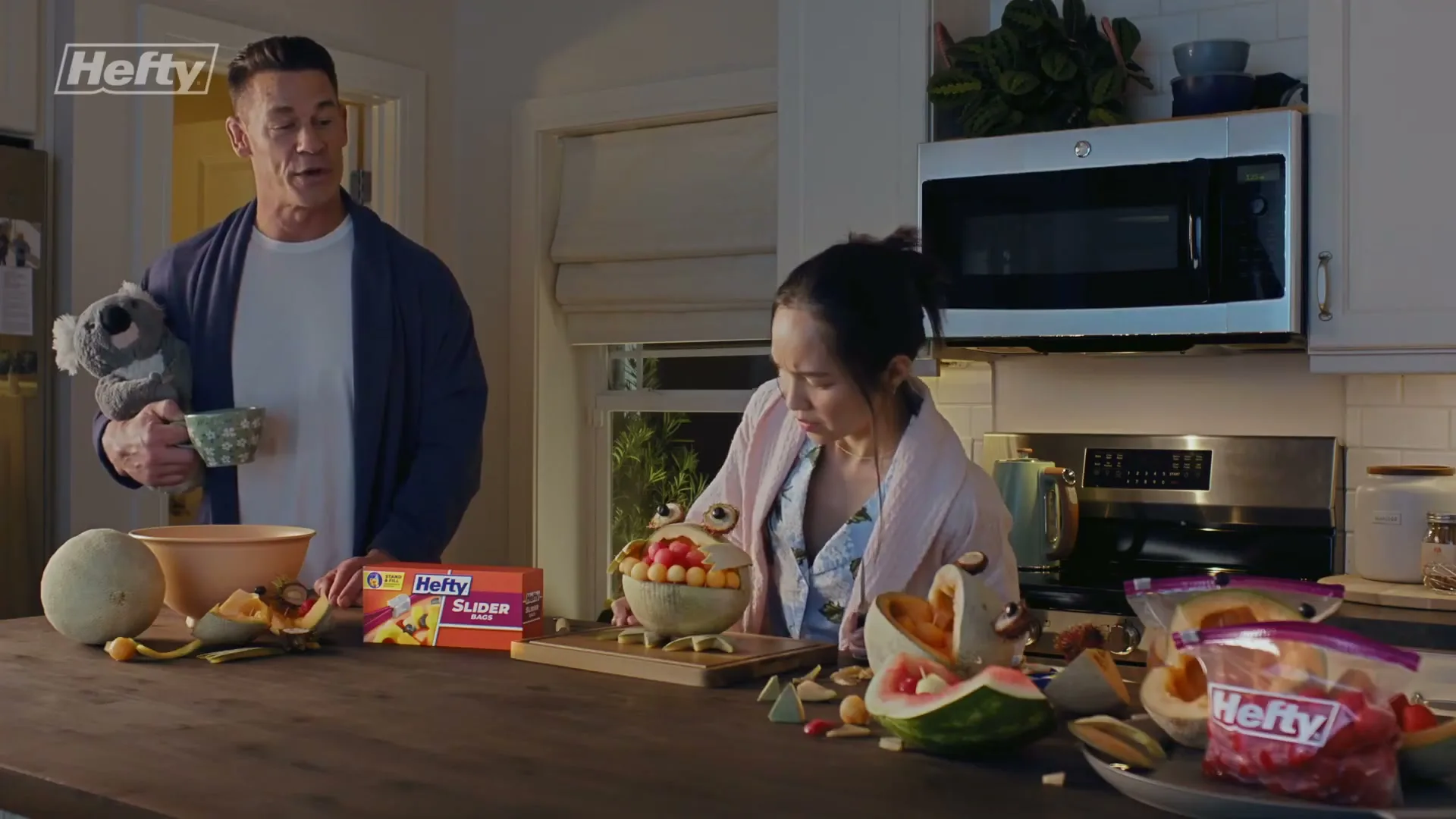 Hefty “Brands - Slider Bags #strongchoice” (2026), frame 5