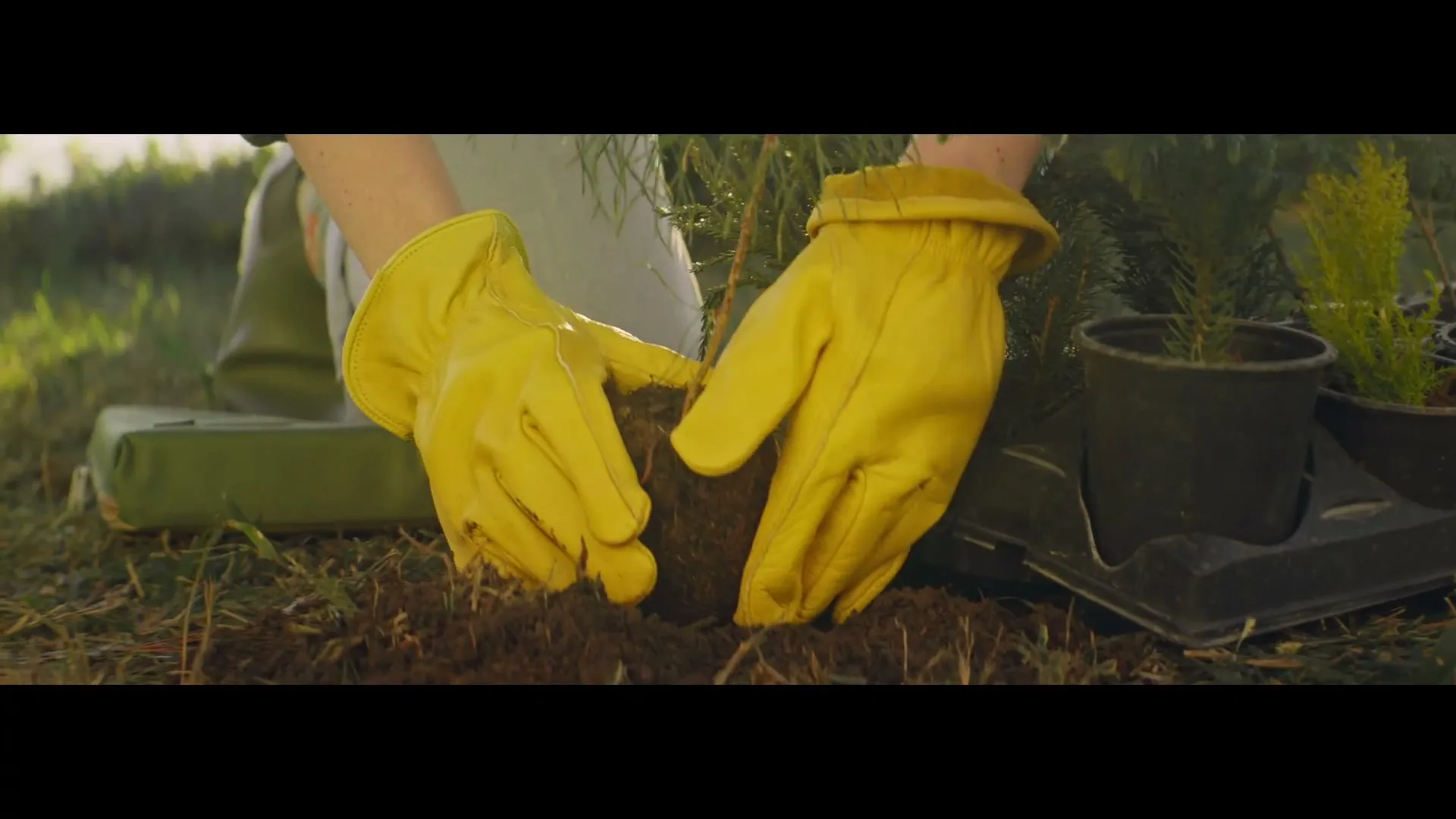 JuneShine "Please Earth Responsibly 15" (2023) commercial still