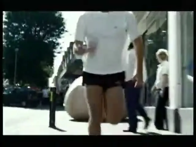 Reebok UK “Blob” (2001), frame 5