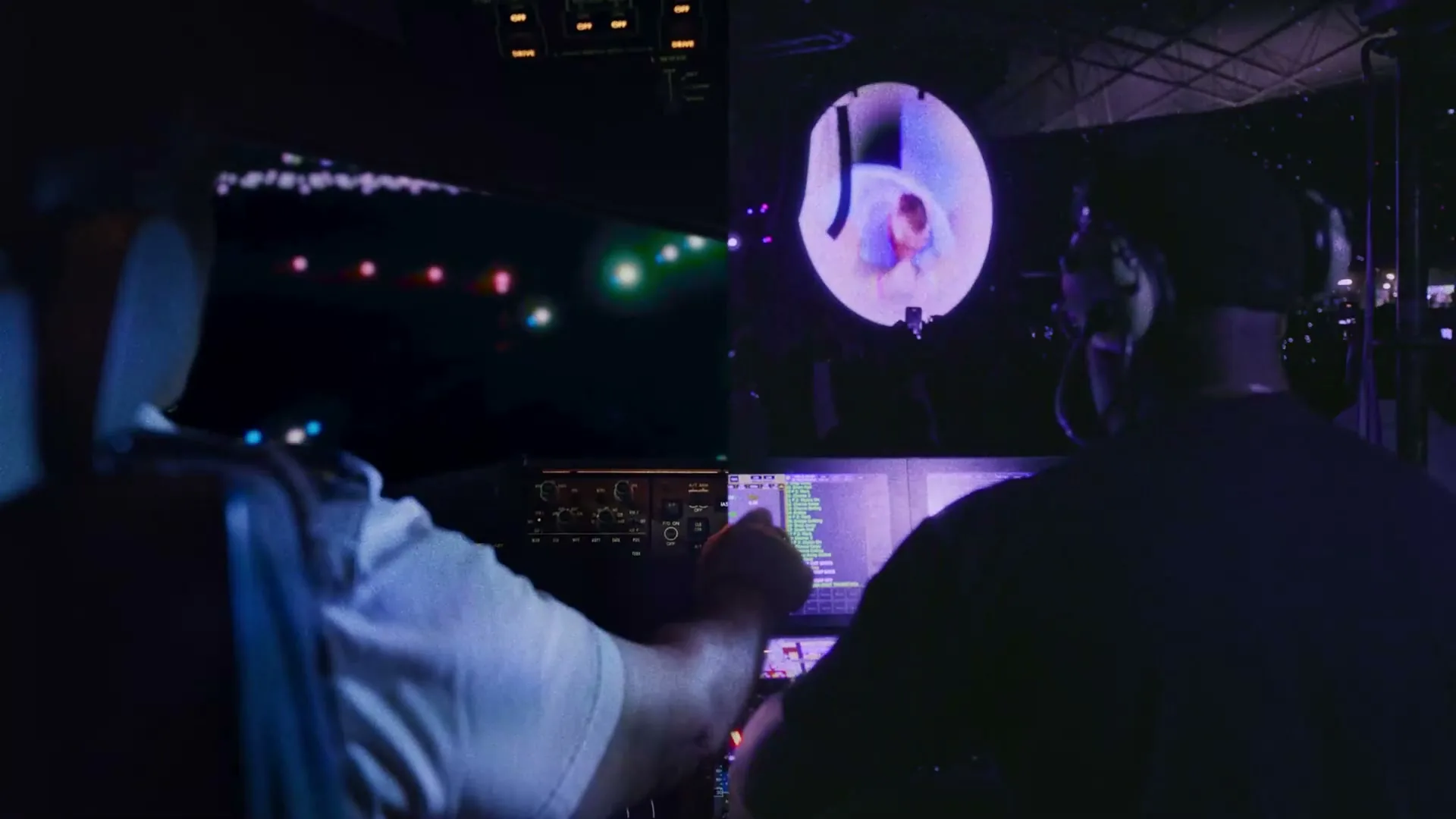 DHL “x Coldplay - Working Together in Harmony” (2024), frame 5