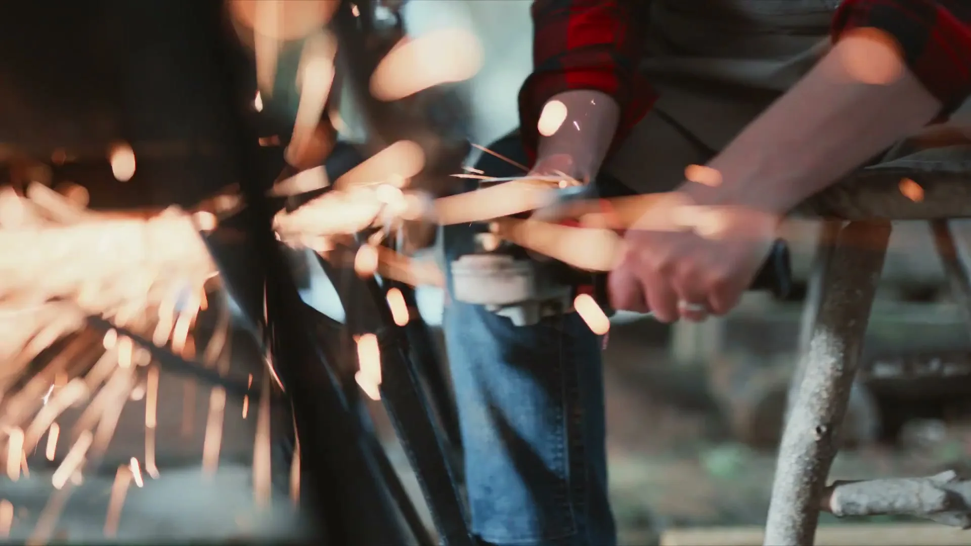 Duluth "Merry Motivation" (2022) commercial still